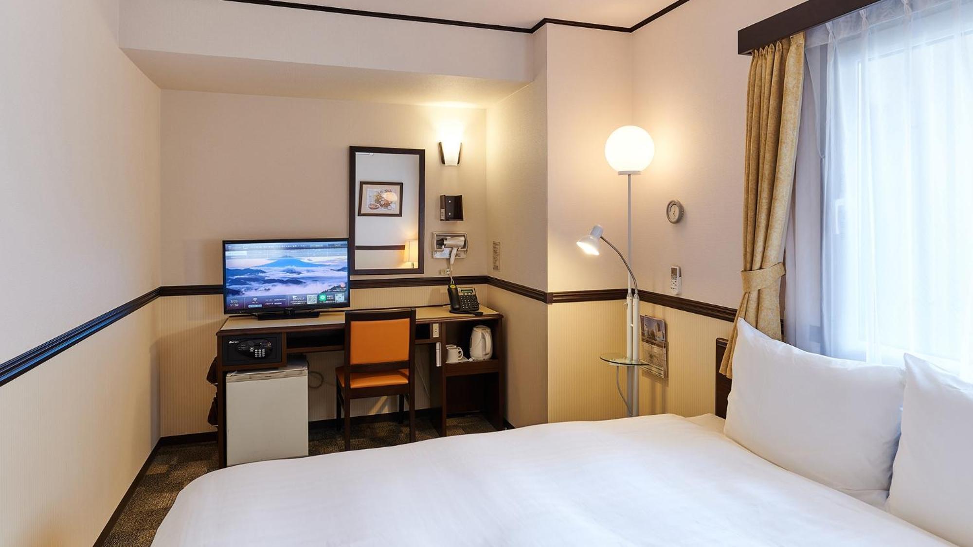 Toyoko Inn Osaka Itami Airport Toyonaka Habitación foto
